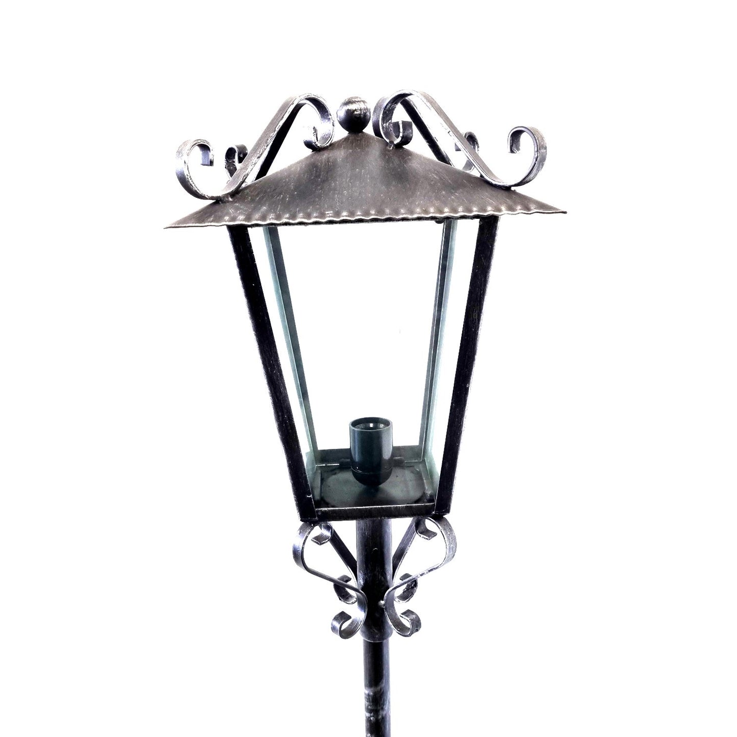 8584 Lanterna a palo in ferro battuto - Lanterna da terra
