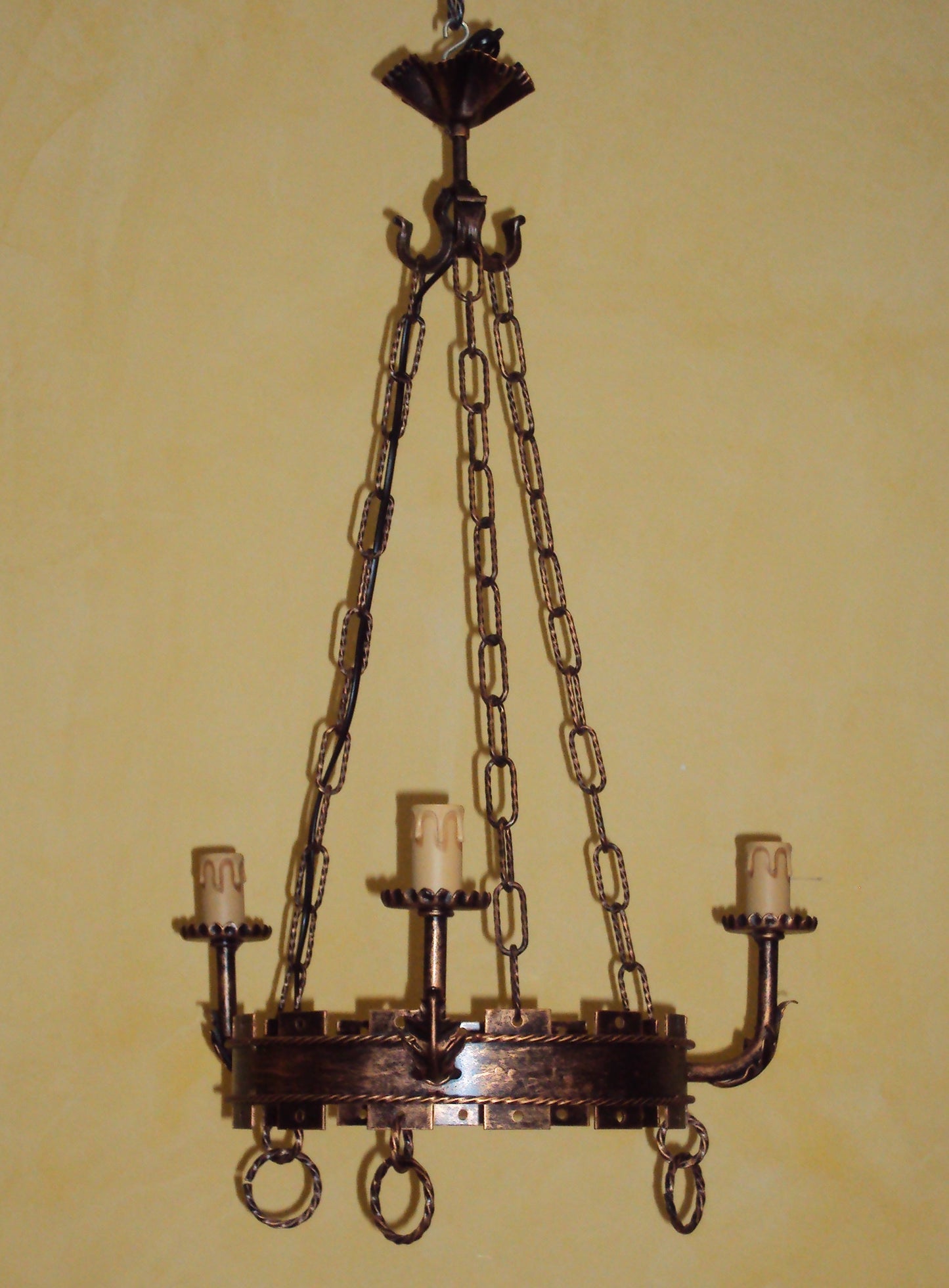 8218 Lampadario in ferro battuto a 3 luci