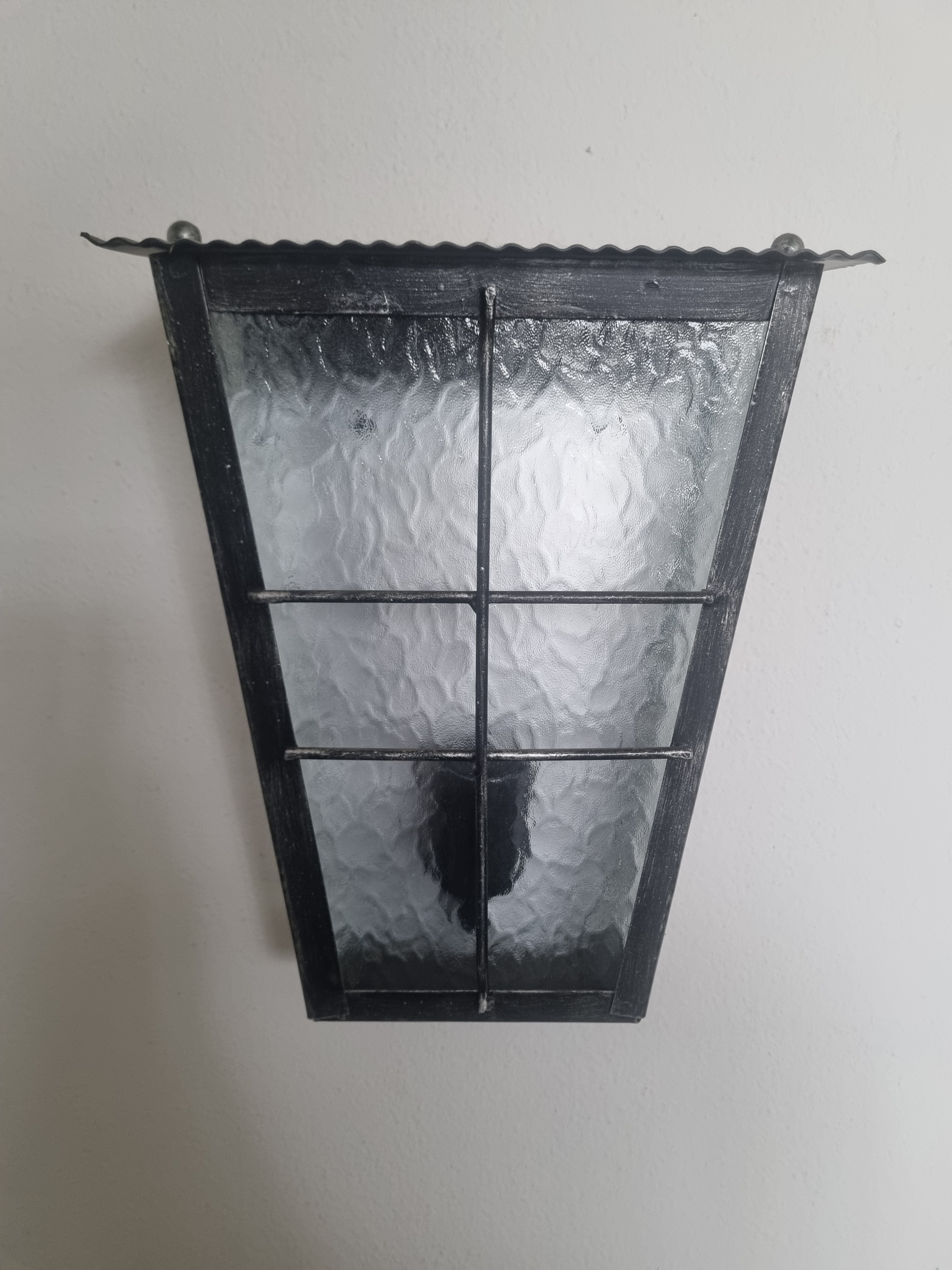8562 Lanterna da parete in ferro battuto