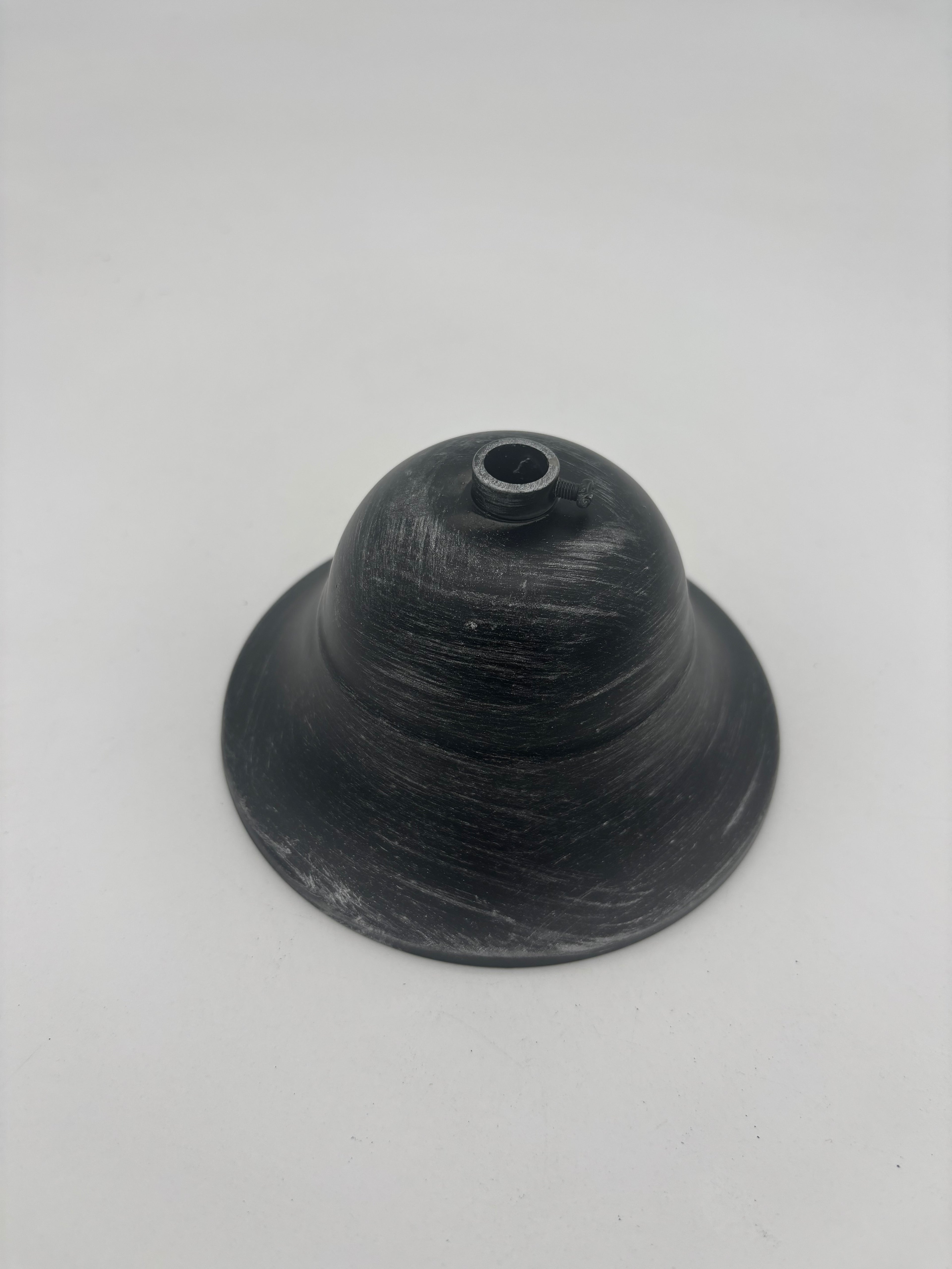 3667/105 Rosone sagomato diam. 105 in ferro battuto per lampadari