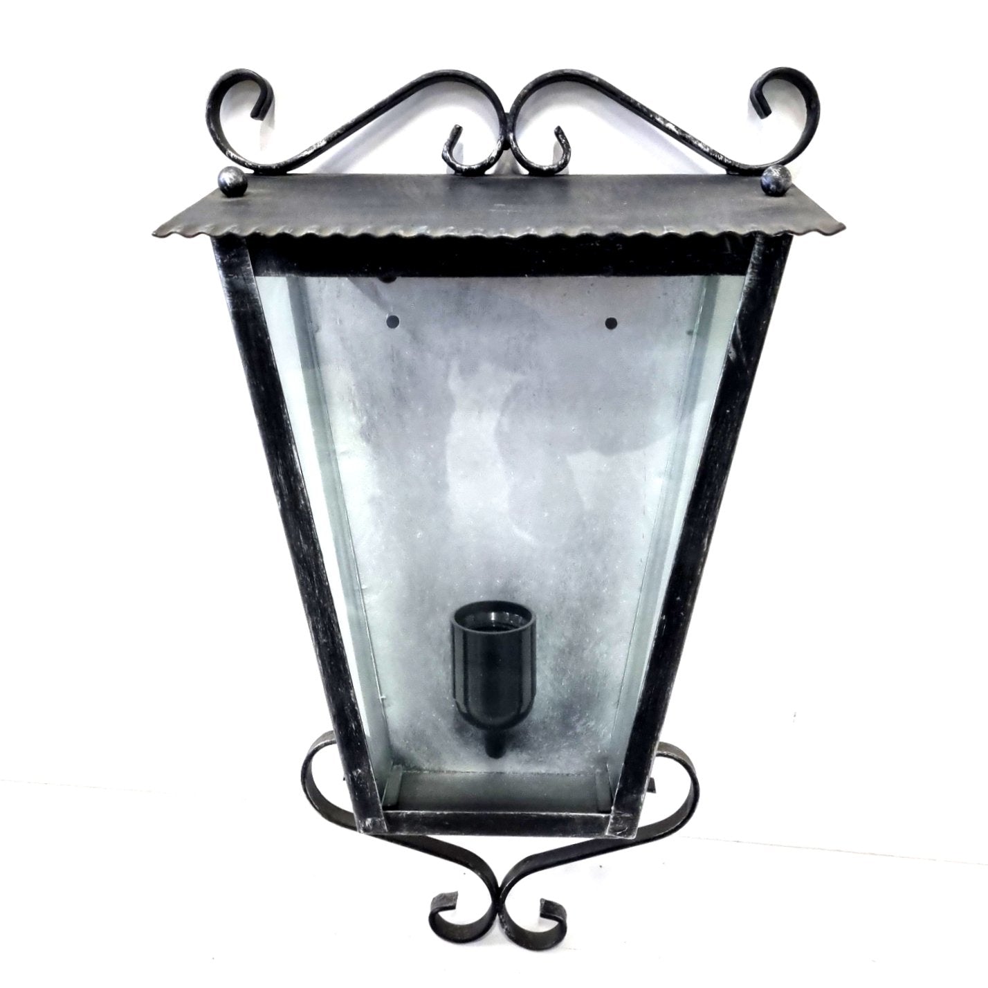 8582 Lanterna da parete in ferro battuto - Mezza lanterna