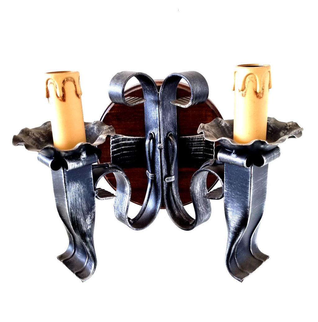 8054 Applique in ferro battuto a 2 luci