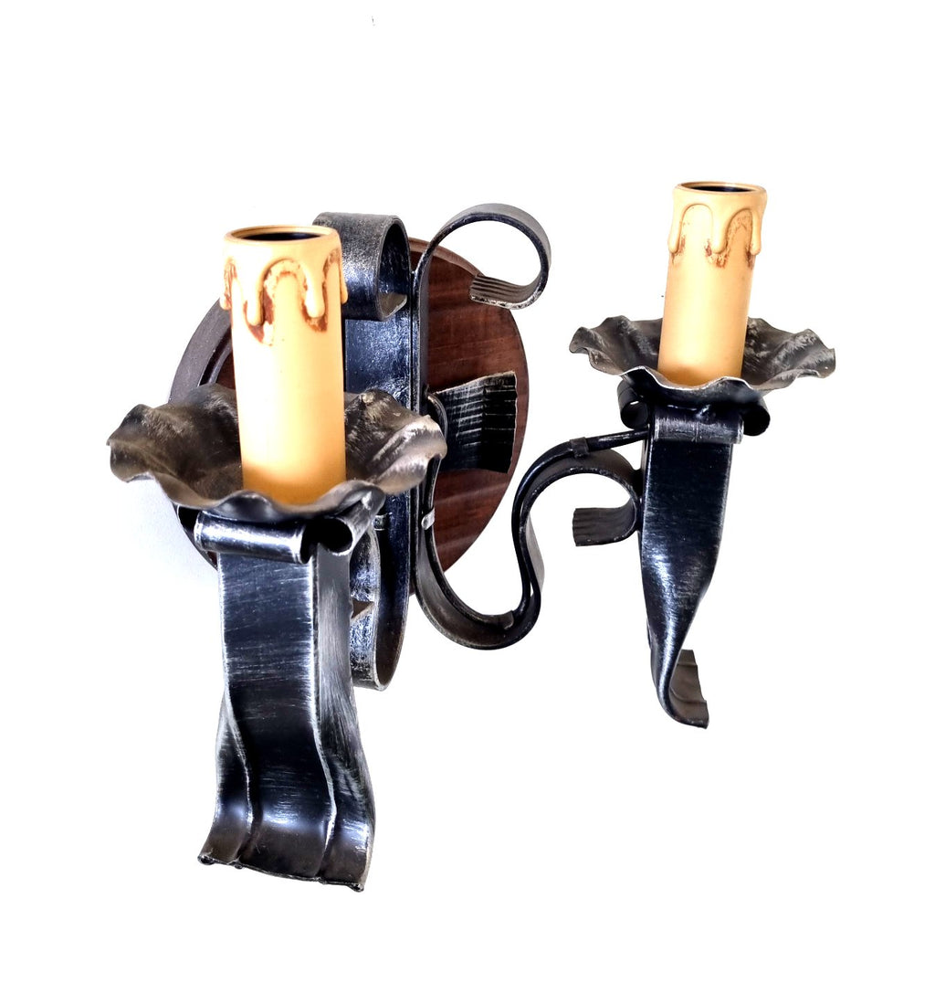 8054 Applique in ferro battuto a 2 luci