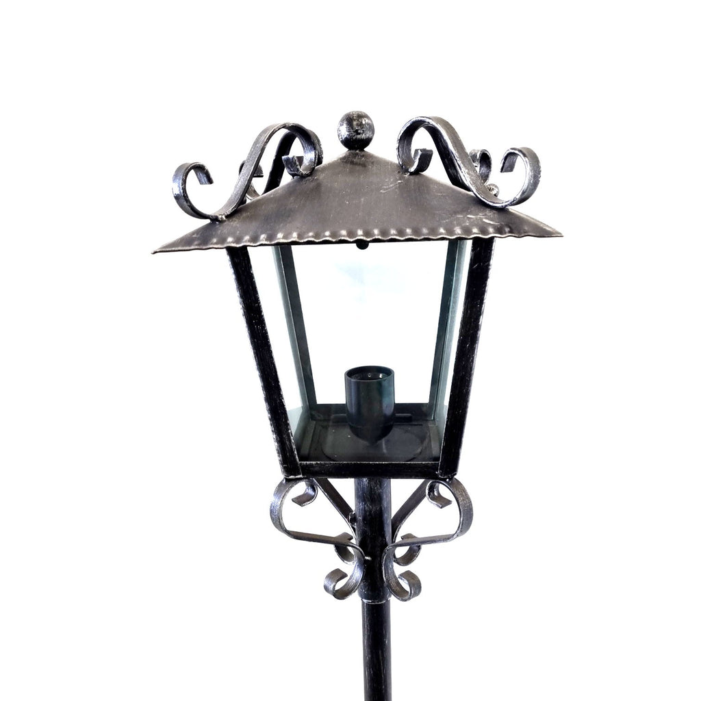 8574 Lanterna a palo in ferro battuto - Lanterna da terra