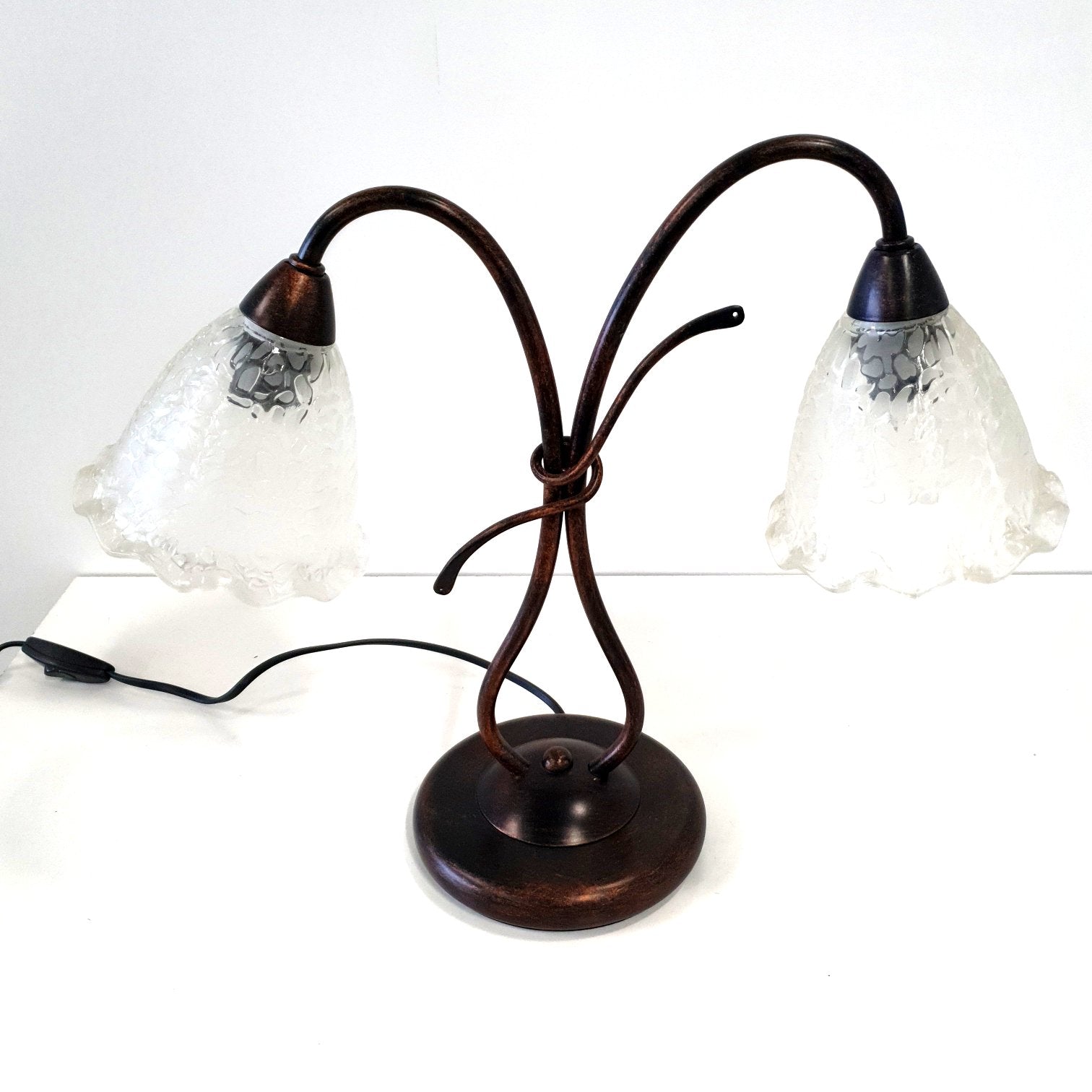 8137 Lampada da tavolo in ferro battuto