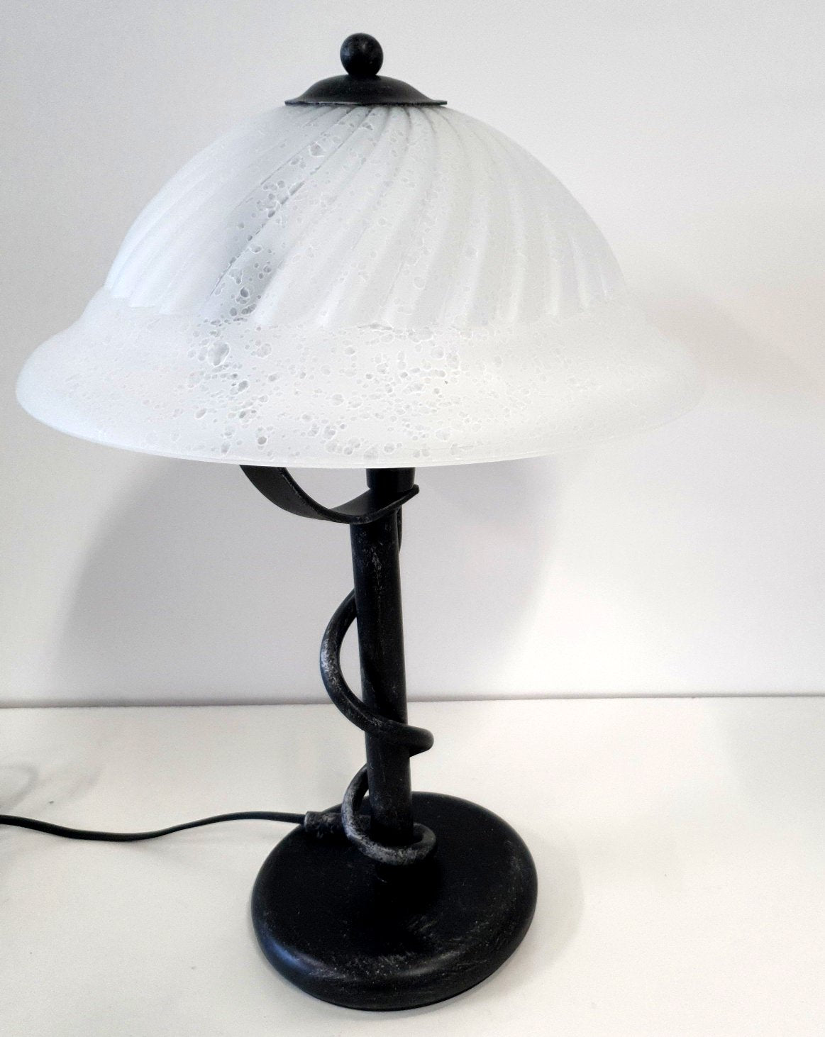 8166 Lampada da tavolo in ferro battuto