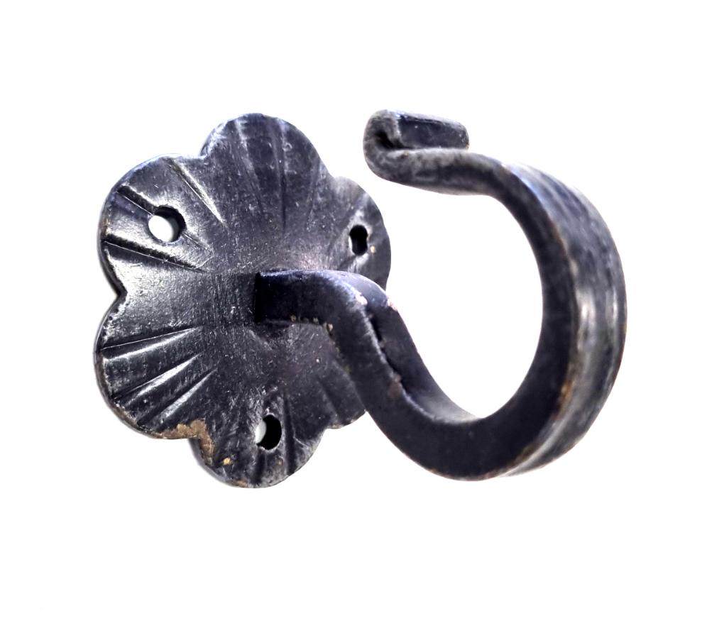 3616 Gancio in ferro battuto - Ganci a vitare