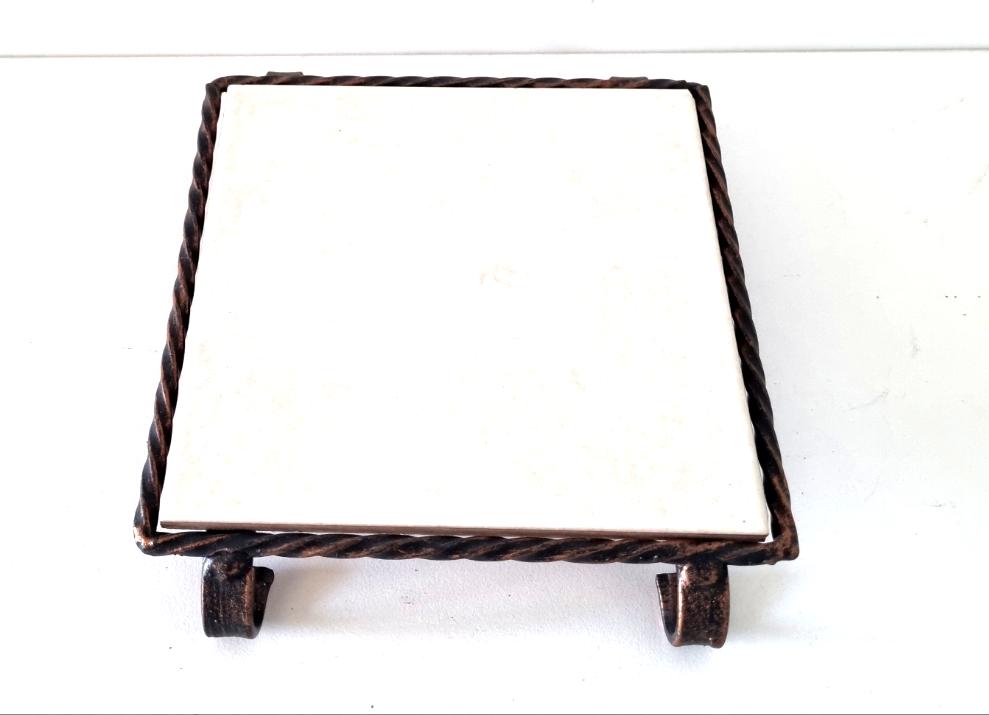 6289 SottoPentola in Ferro Battuto con Piastrella