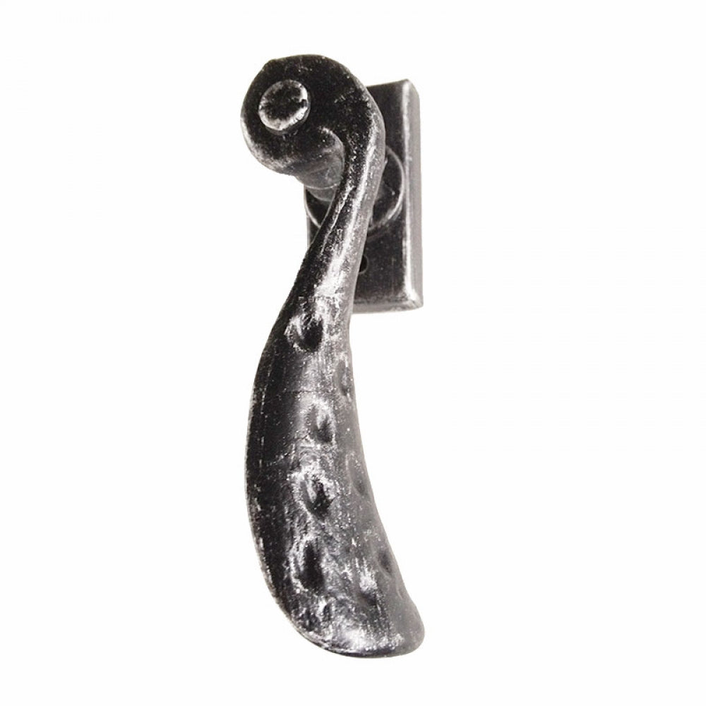 2056.DK Maniglia DK in Ferro Battuto per Finestra.