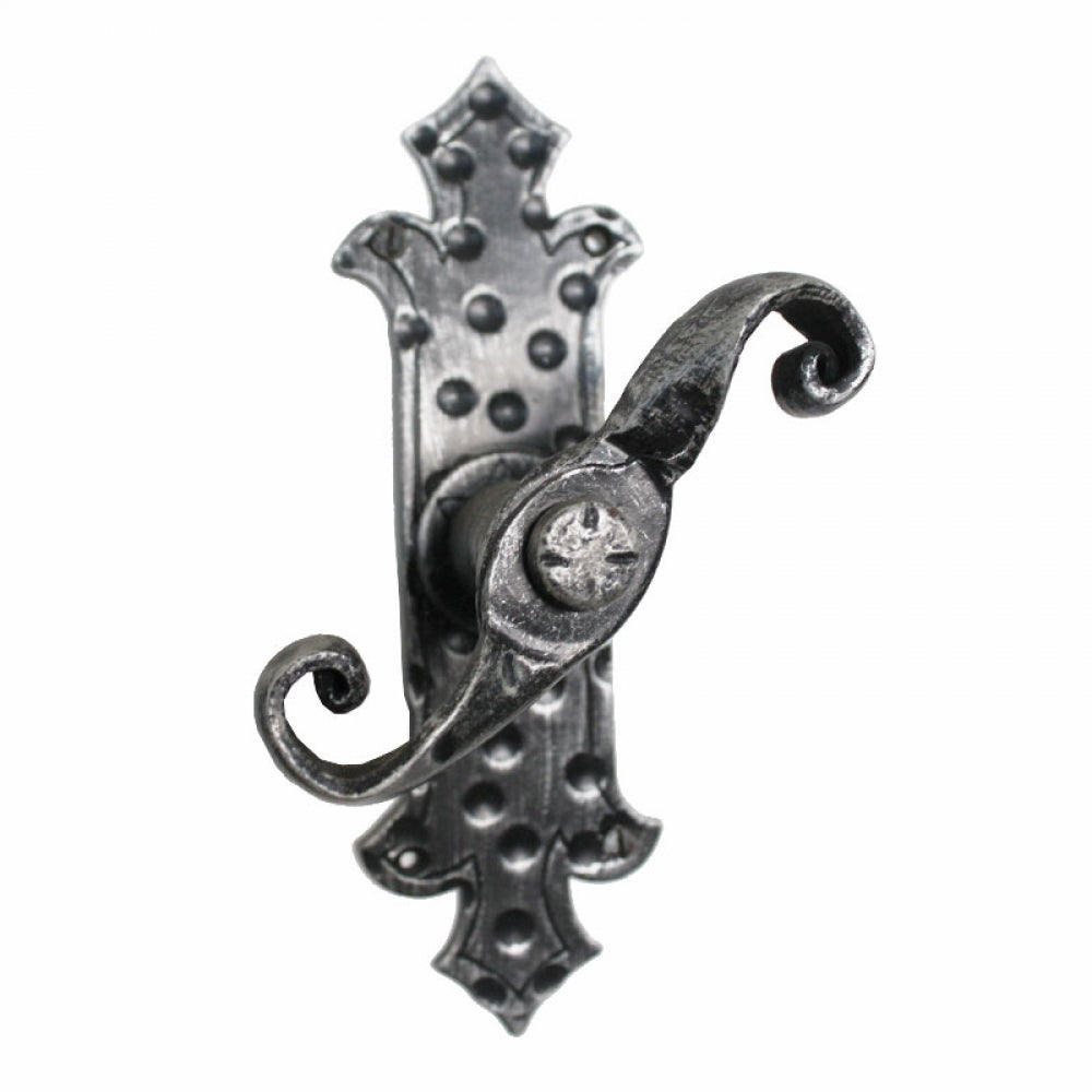 2102 Maniglia in Ferro Battuto per Finestra.