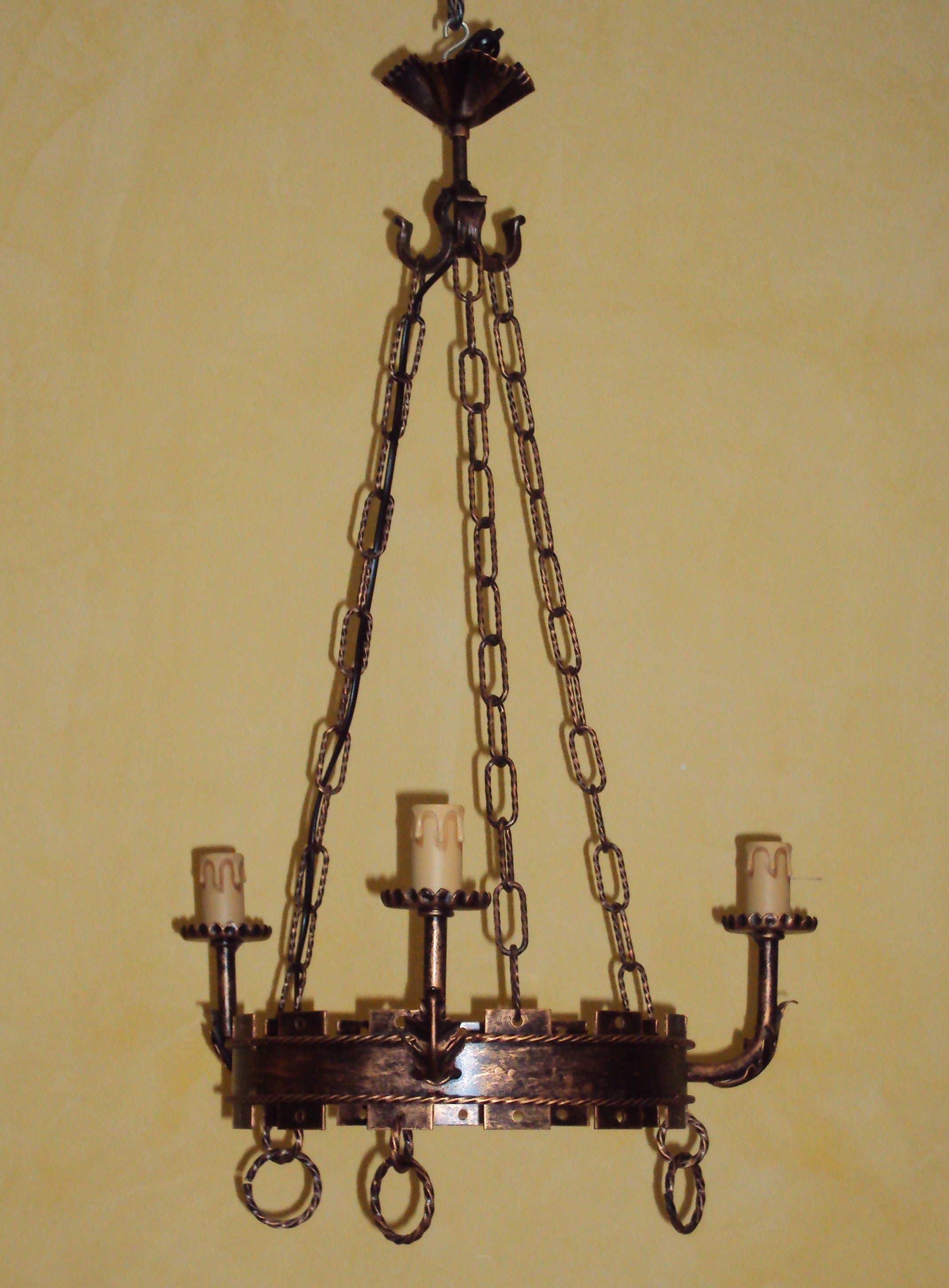 8218 Lampadario in ferro battuto a 3 luci